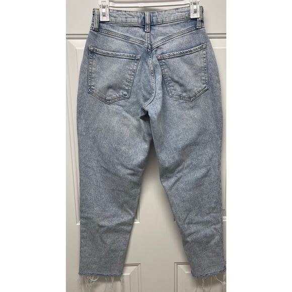 Old navy Women's Curvy OG Straight denim jeans light wash distressed size 4 - Picture 6 of 7